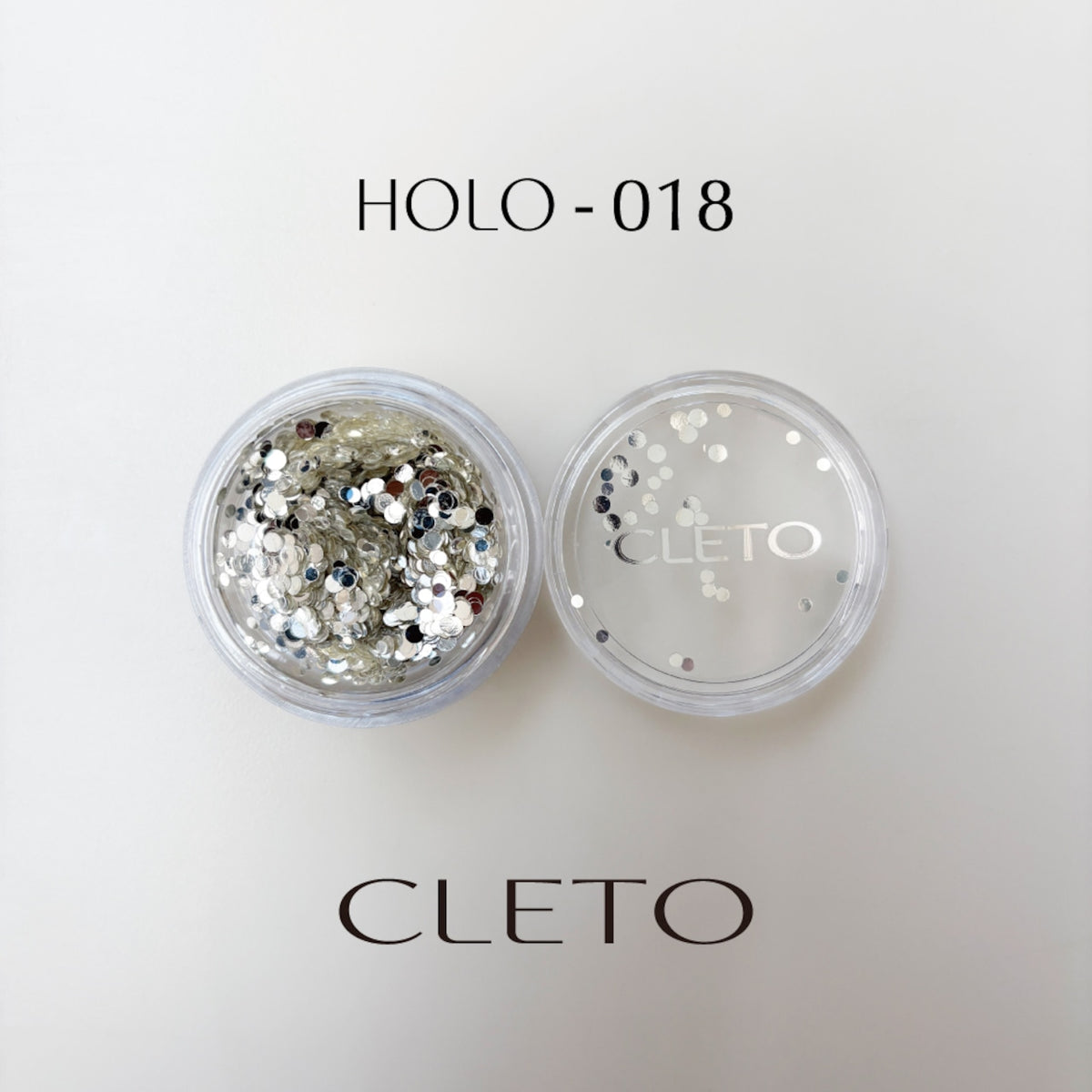CLETO white gold rounded nail sequins for nail art.