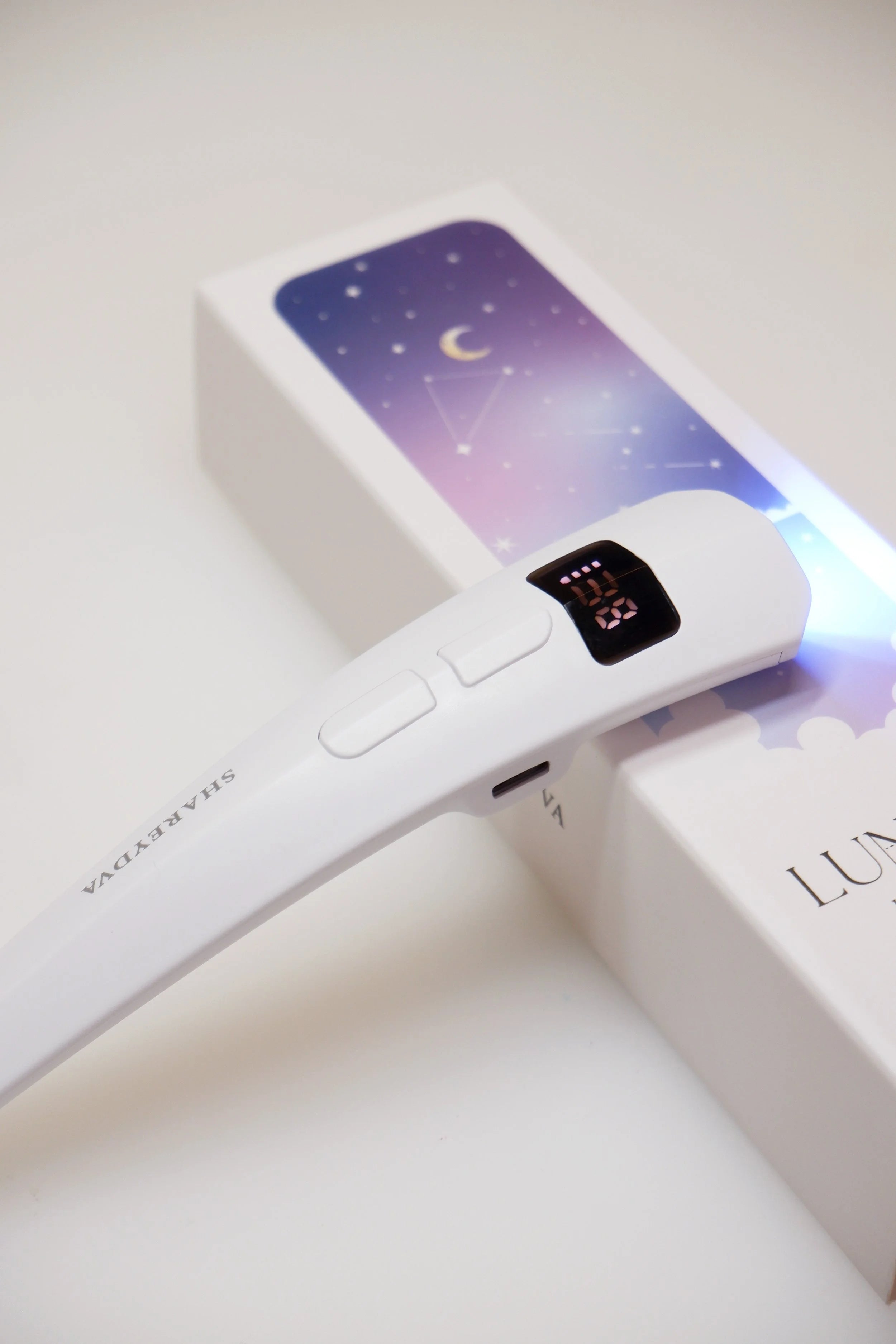 SHAREYDVA Lunetta Handy Light