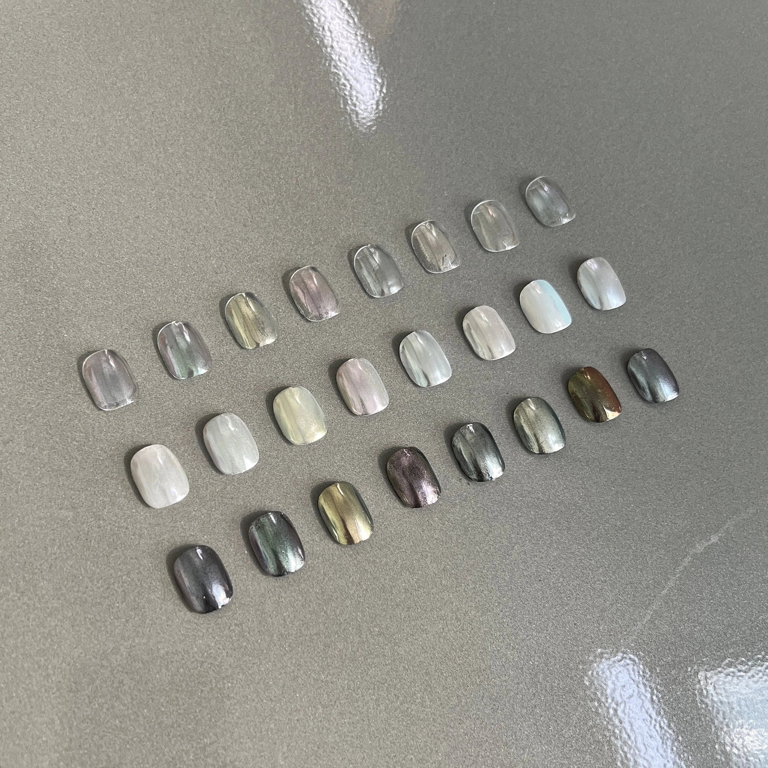 SIiSA Cyber Gloss Vi - 8 Chrome Colors