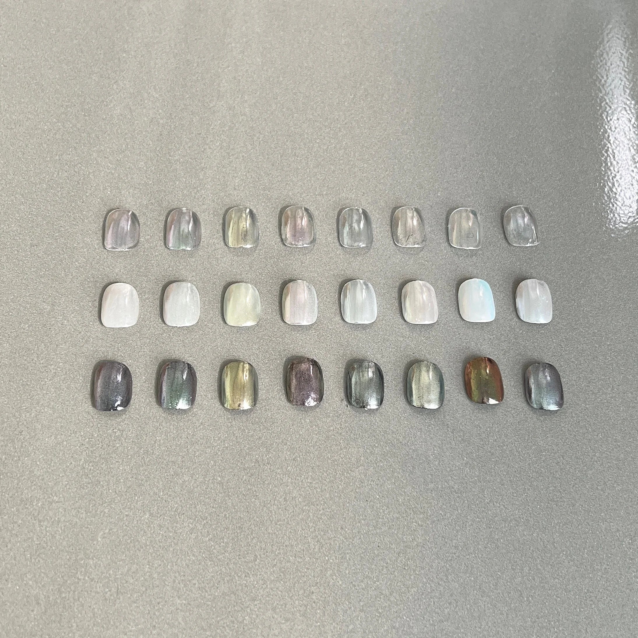 SIiSA Cyber Gloss Vi - 8 Chrome Colors