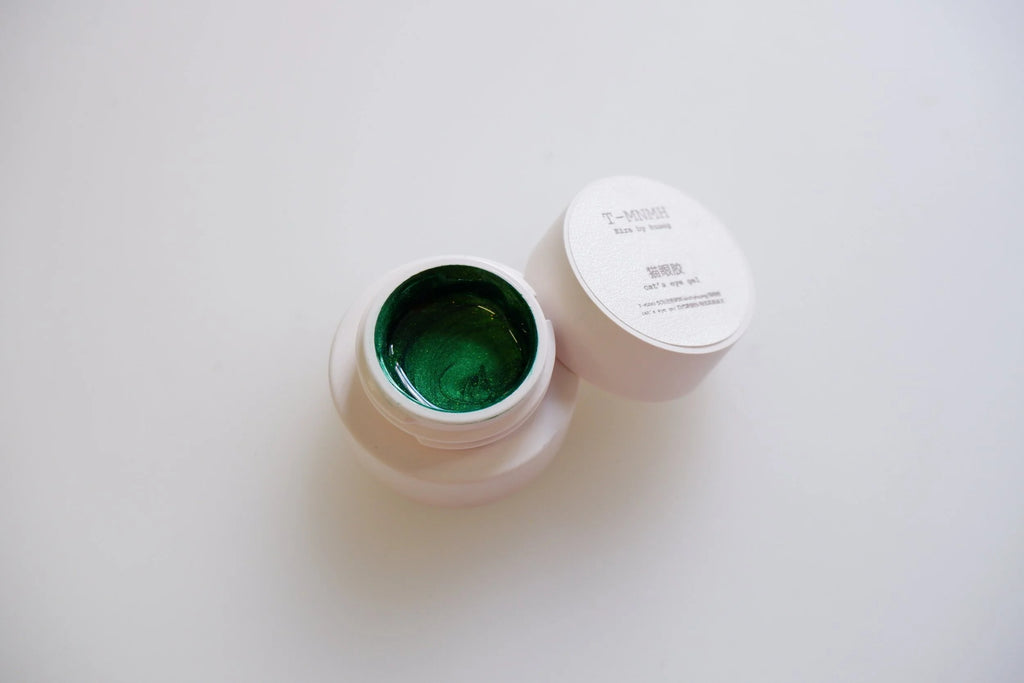 Kira by Huang Magnet Gel - CS70 Green